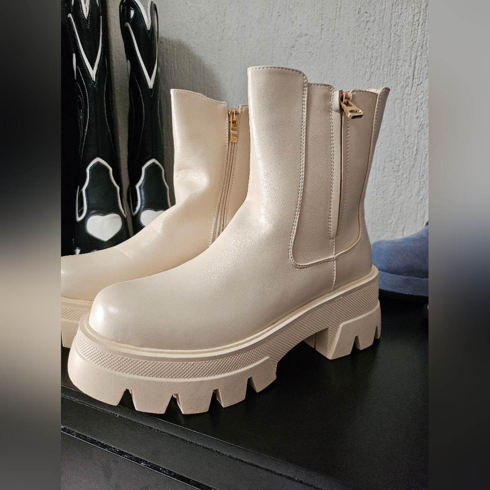 Beige Myles Chelsea Boots - Simmi x Dolls Kill - Picture 1 of 6